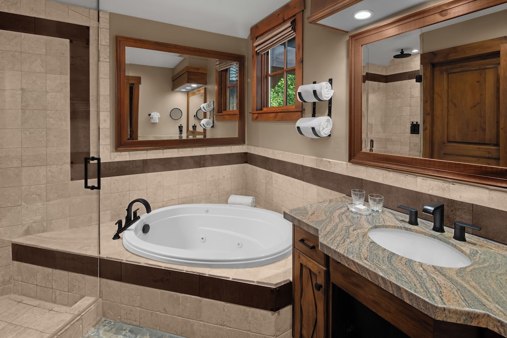 Luxury Suite, 1 Bedroom, Balcony - Photo 6
