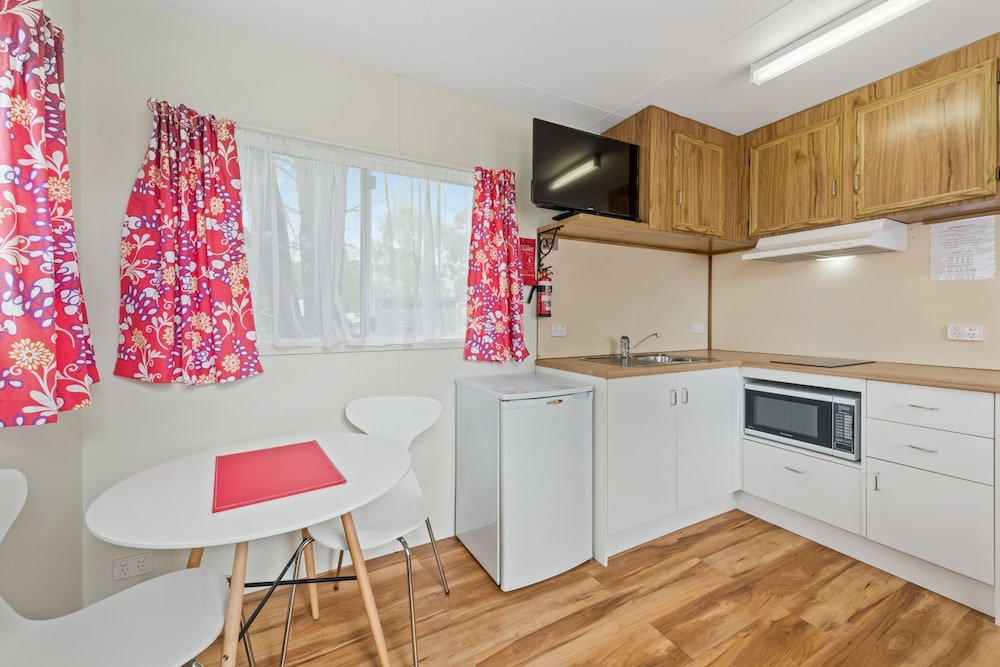 Budget Ensuite Cabin (2 Berth) photo 2