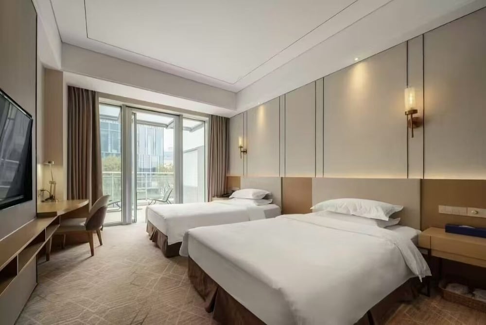 Deluxe Double Room, City View