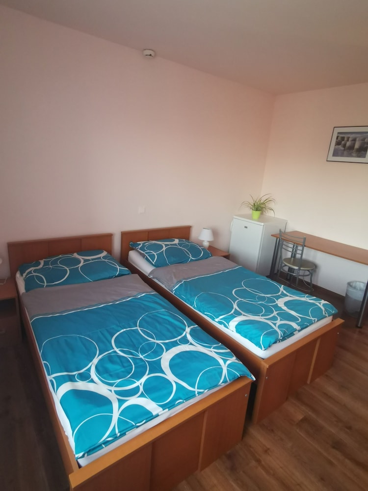 Double or Twin Room - Photo 11