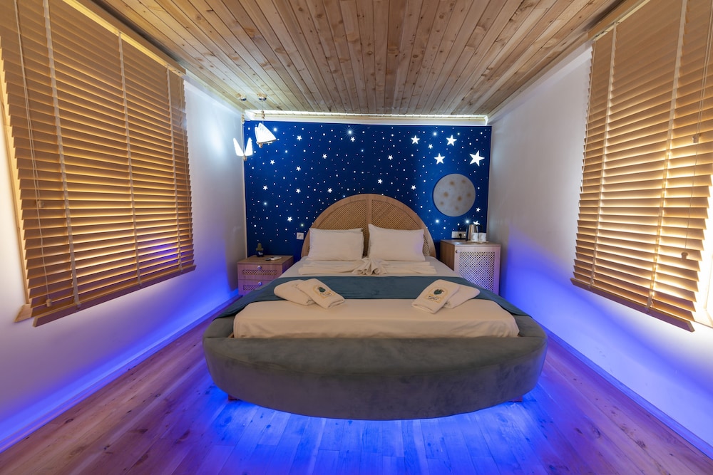 Deluxe Room, 1 King Bed