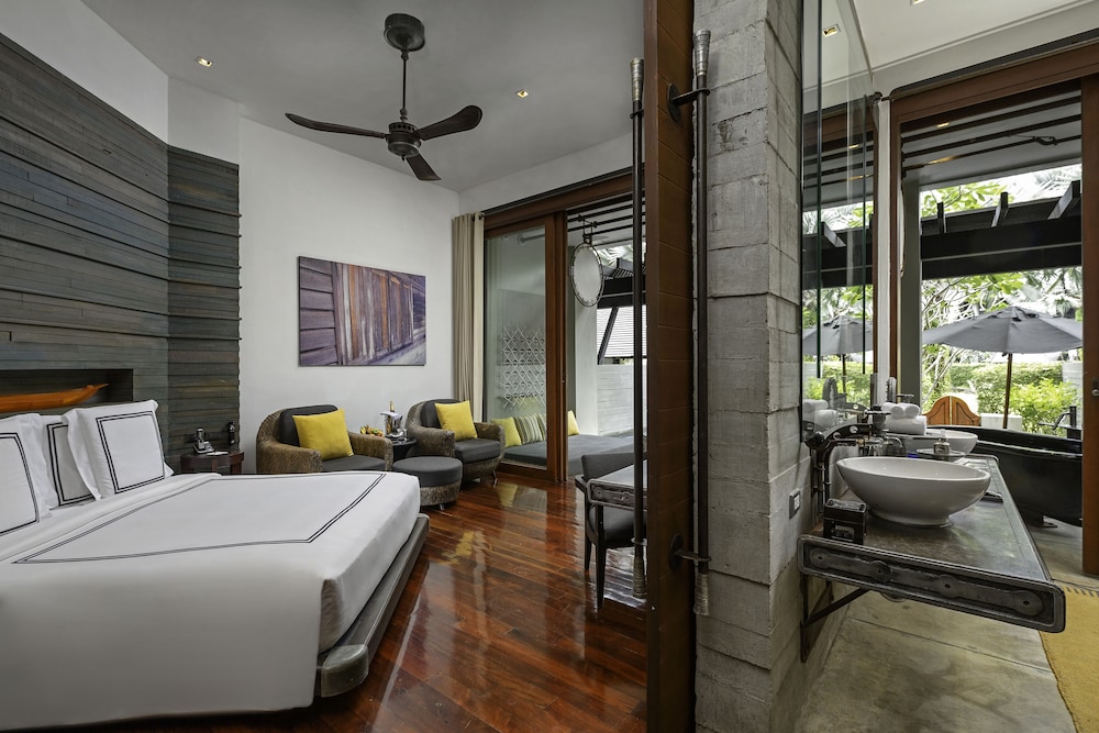 Private Pool Suite - Photo 3