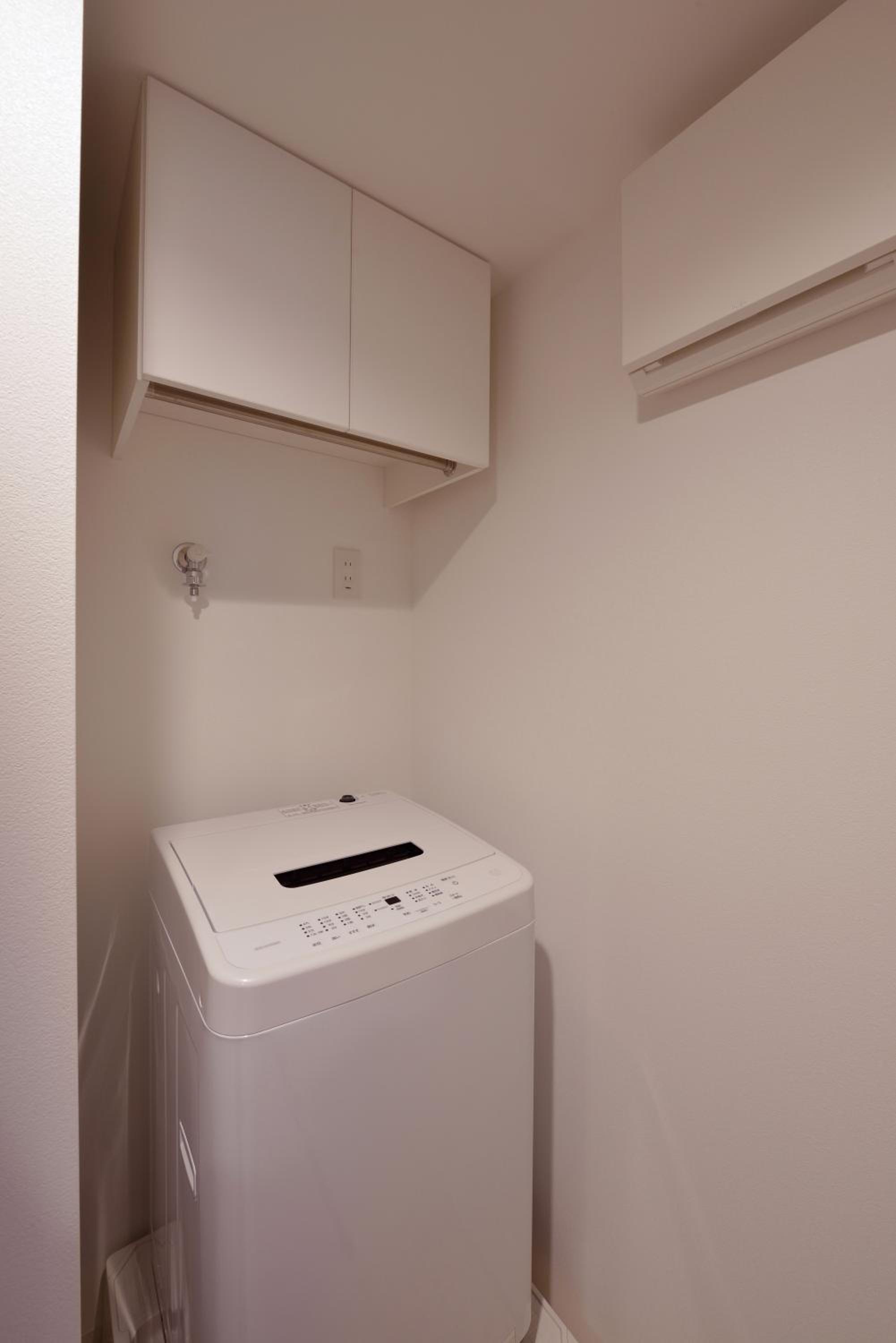 Twin Room with Bathroom photo 2