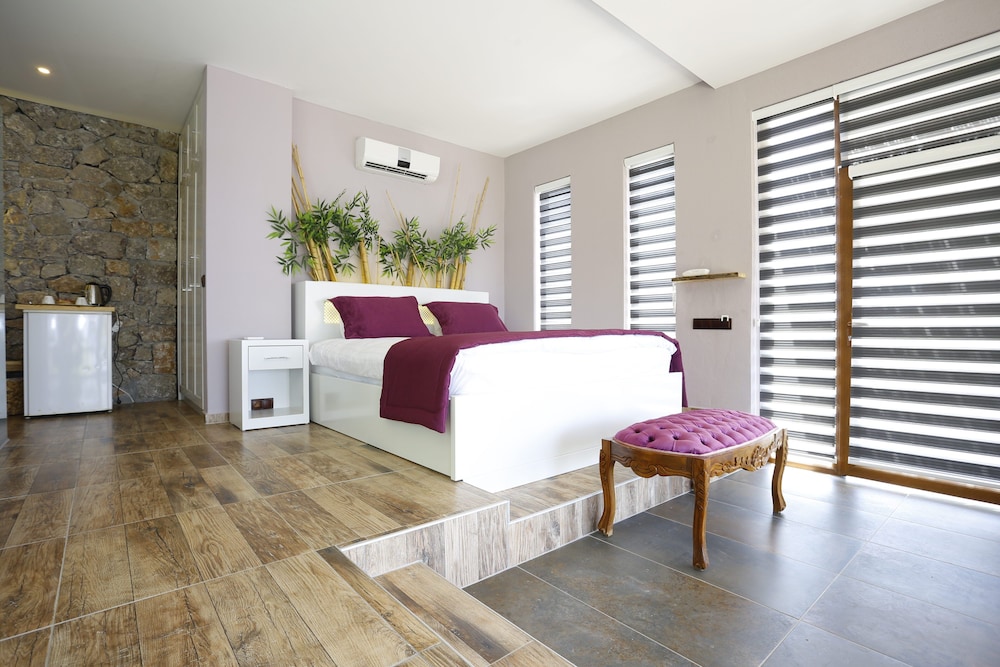 Deluxe Suite Begonville - Sea View