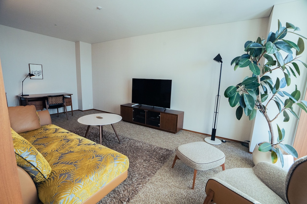 AOYAMA Suite King with City view, Non Smoking