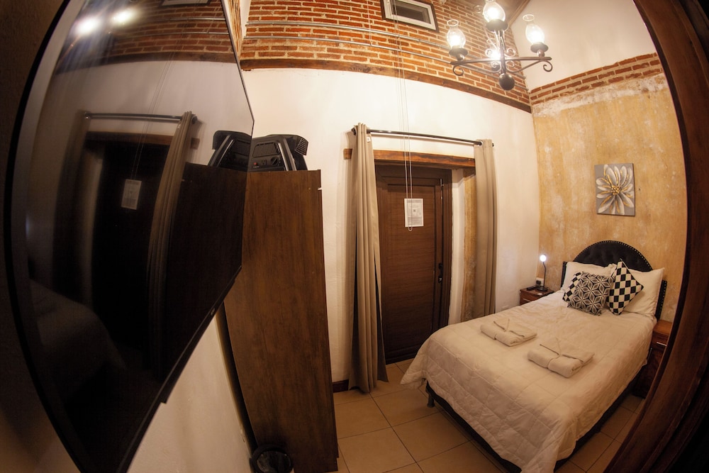 Basic Room photo 2