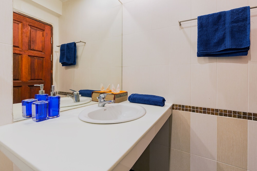 Standard Apartment, 1 King Bed, Kitchenette, Ground Floor photo 2