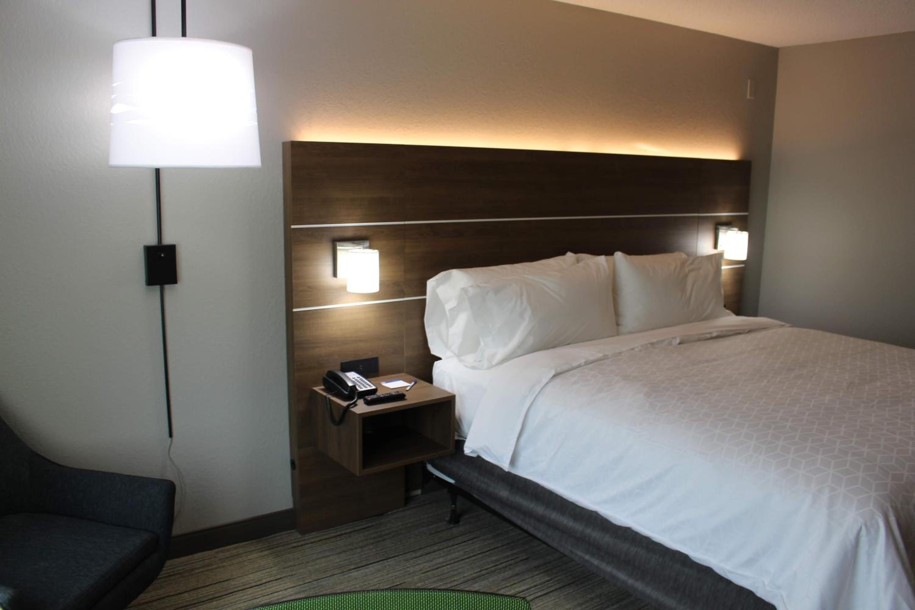King Suite - Disability Access - Photo 2