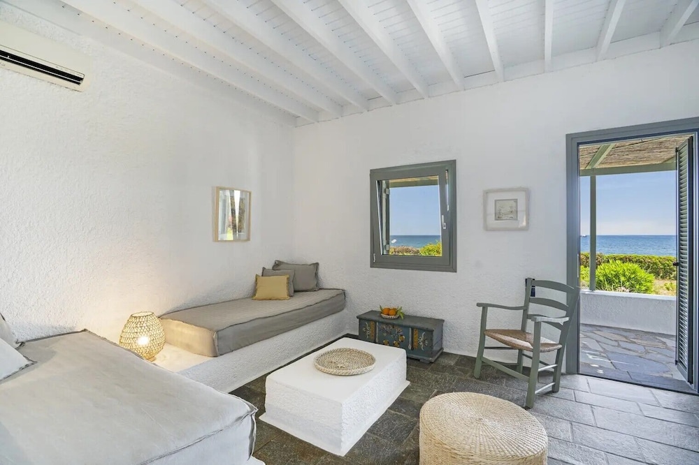Open Plan Bungalow Seafront photo 3