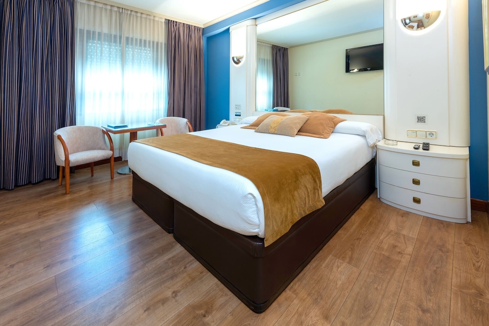 Junior Double Room