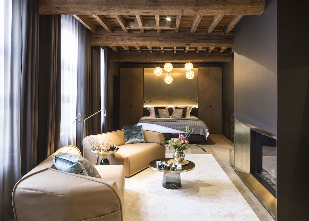 Executive Suite, 1 King Bed, Accessible, Kitchenette (Suite 1)