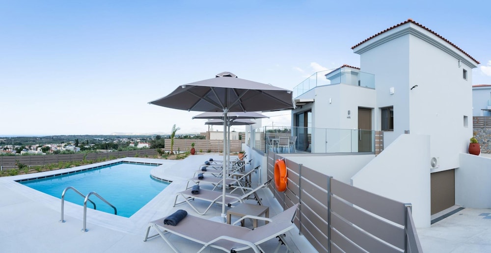 Villa photo 2