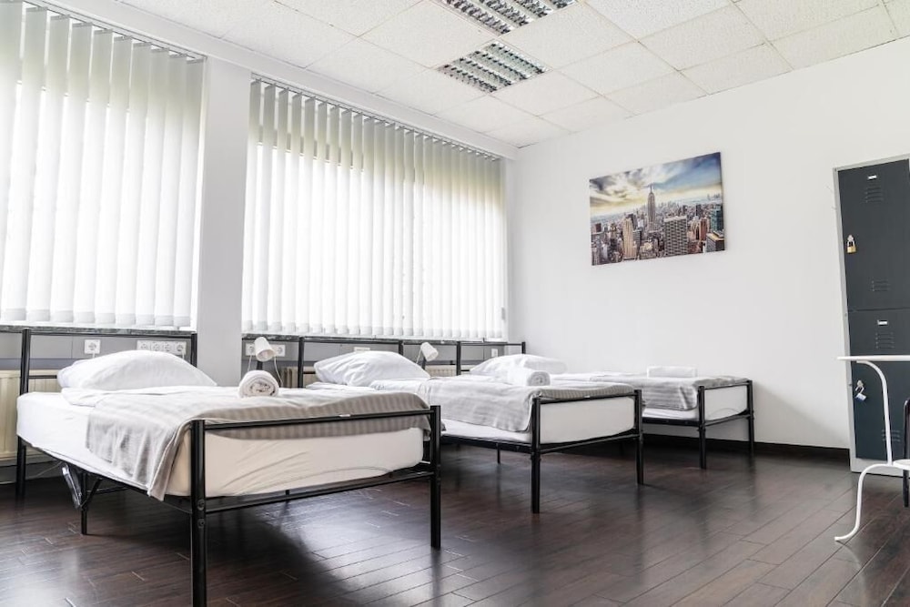 Basic Triple Room photo 1