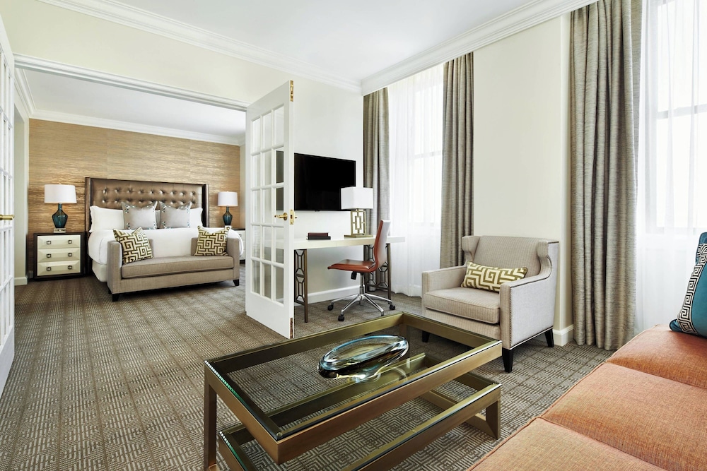 Luxury Suite, 1 Bedroom - Photo 2