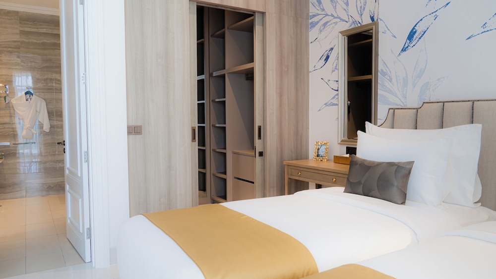 1 Bedroom Suite - Photo 1