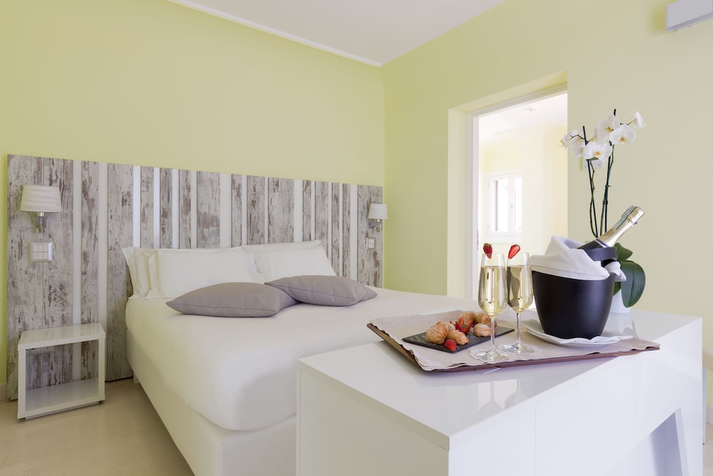 Deluxe Suite photo 2