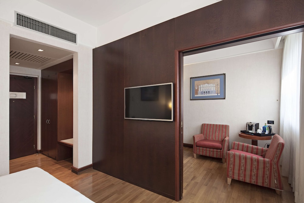 Junior Suite (Extra Bed 3 Adults)