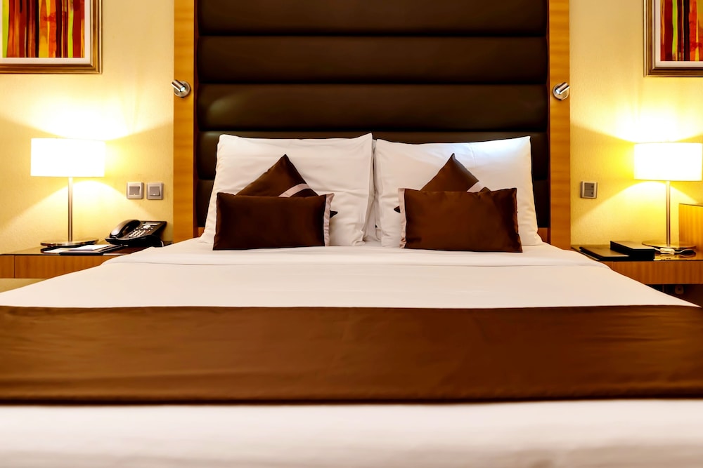 Superior Room, 1 King Bed photo 1