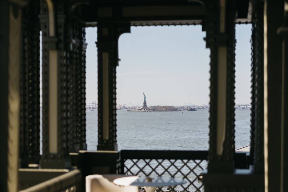 Presidential Suite, Terrace (Bartholdi)