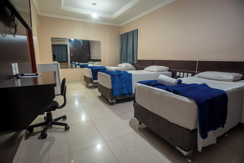 Standard Twin Room - Photo 19