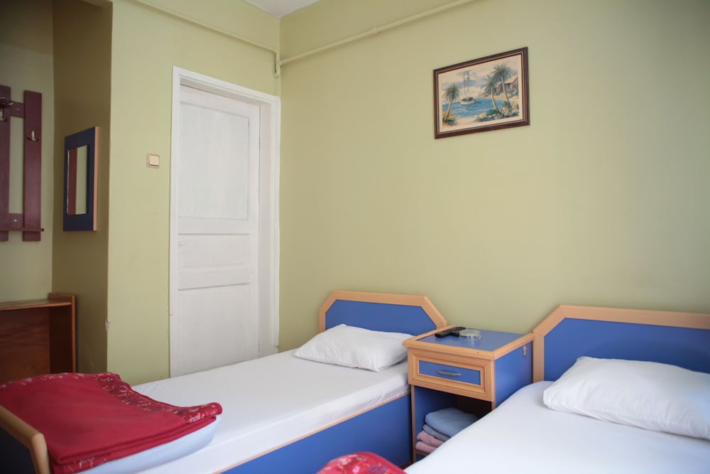 Quadruple Room, Shared Bathroom