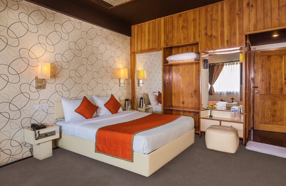 Deluxe Room, 1 Queen Bed - Photo 6