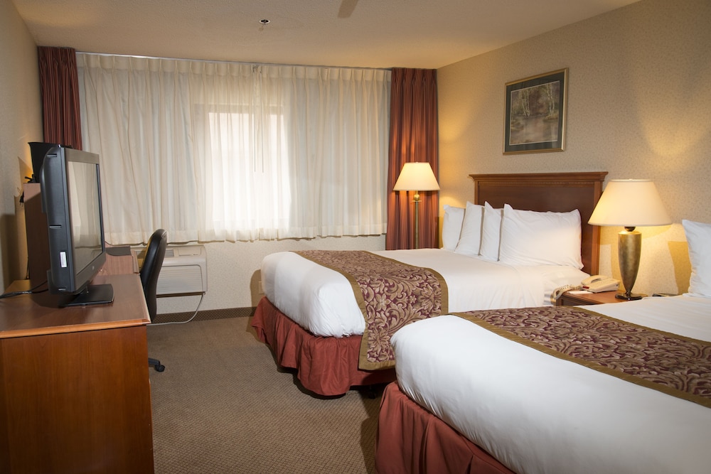 Standard Room, 2 Queen Beds - Photo 1
