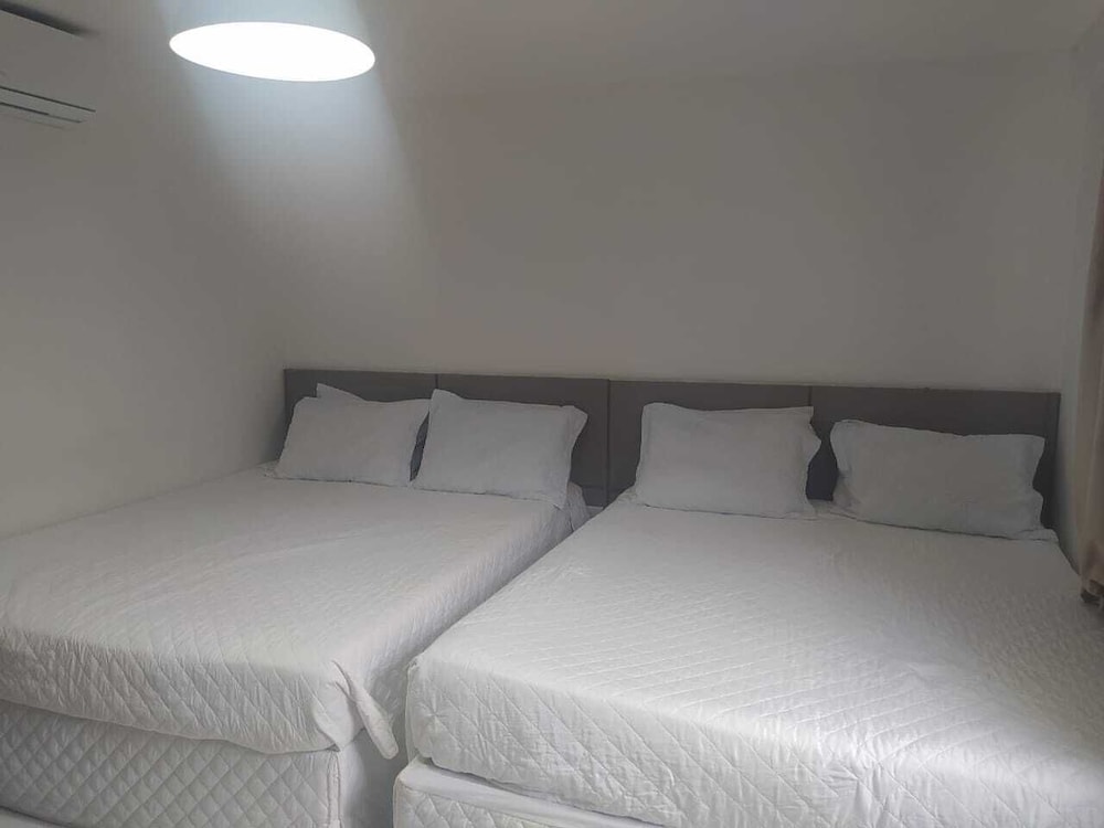 Standard Room, 2 Queen Beds photo 1