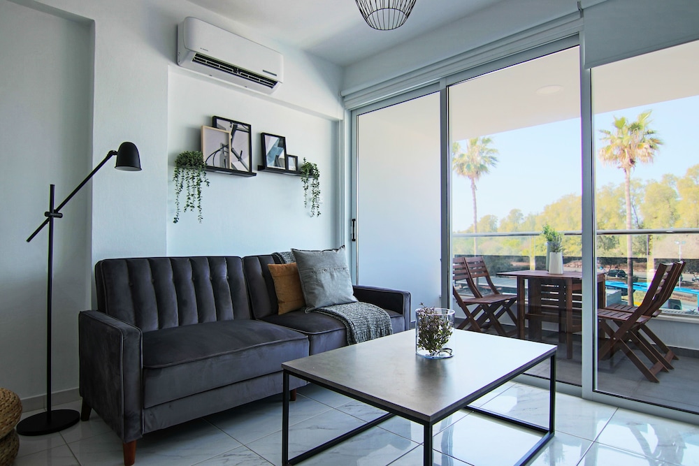 Apartment photo 1