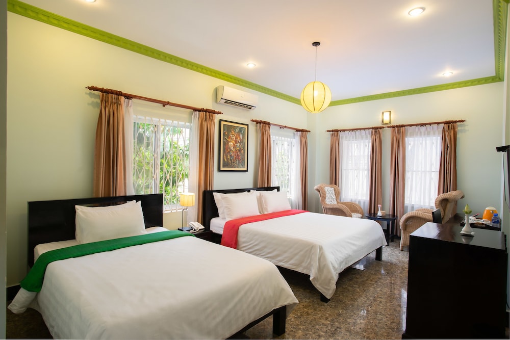 Deluxe Family Room