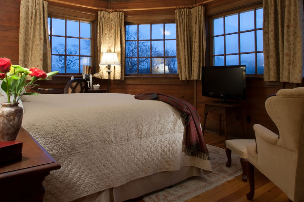Room, 1 Queen Bed, Jetted Tub
