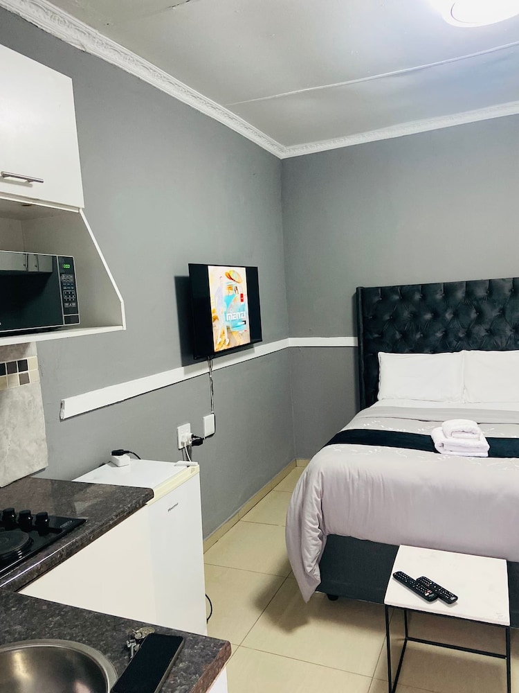 Comfort Suite photo 1