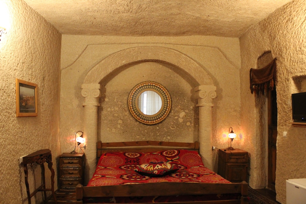 Jasmin Deluxe Cave Room photo 3