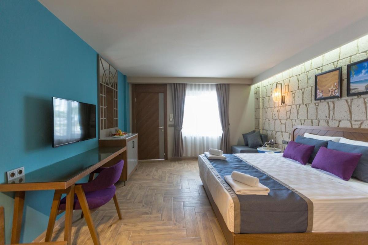 Deluxe Double or Twin Room photo 2