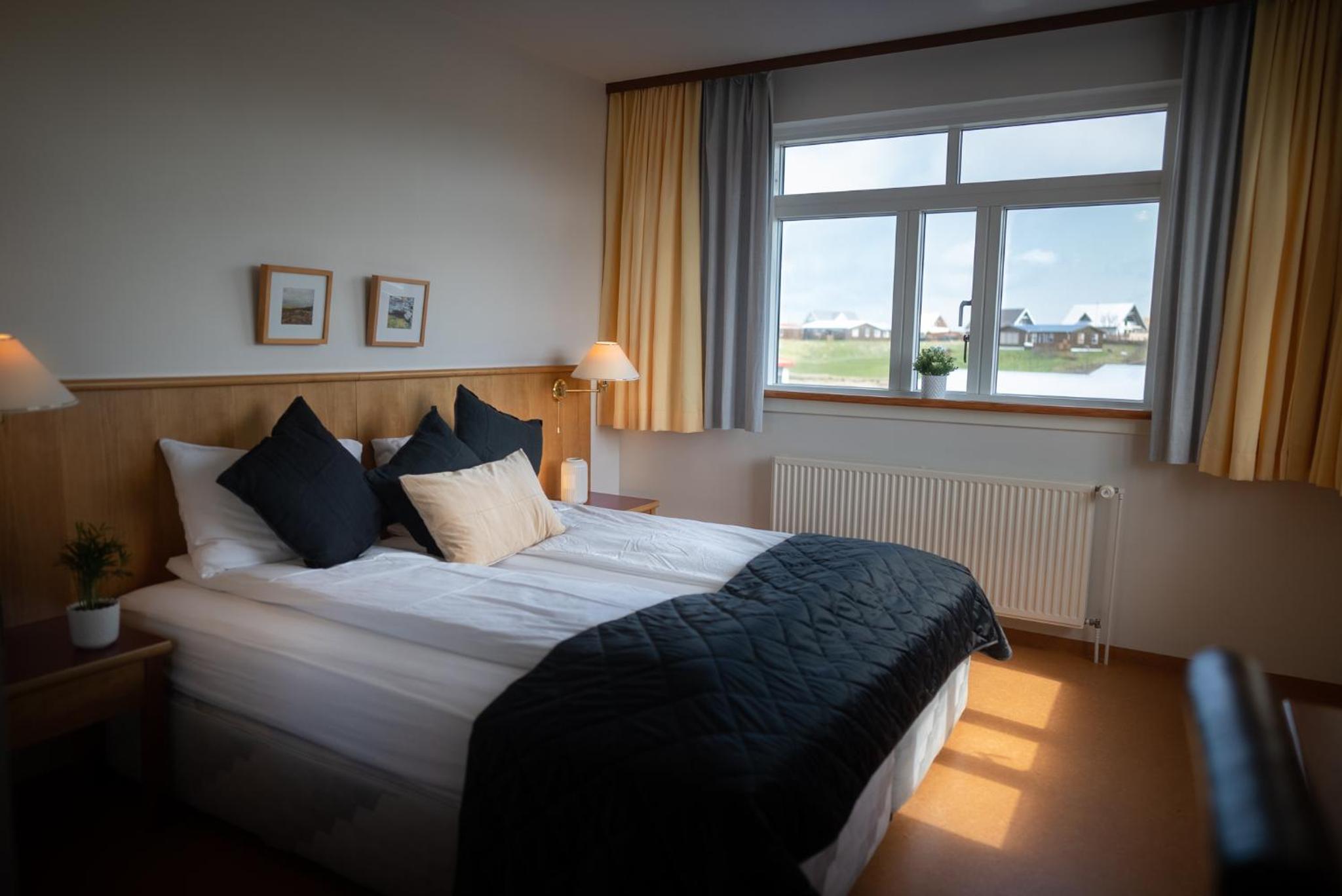 Double or Twin Room with Private Bathroom photo 2