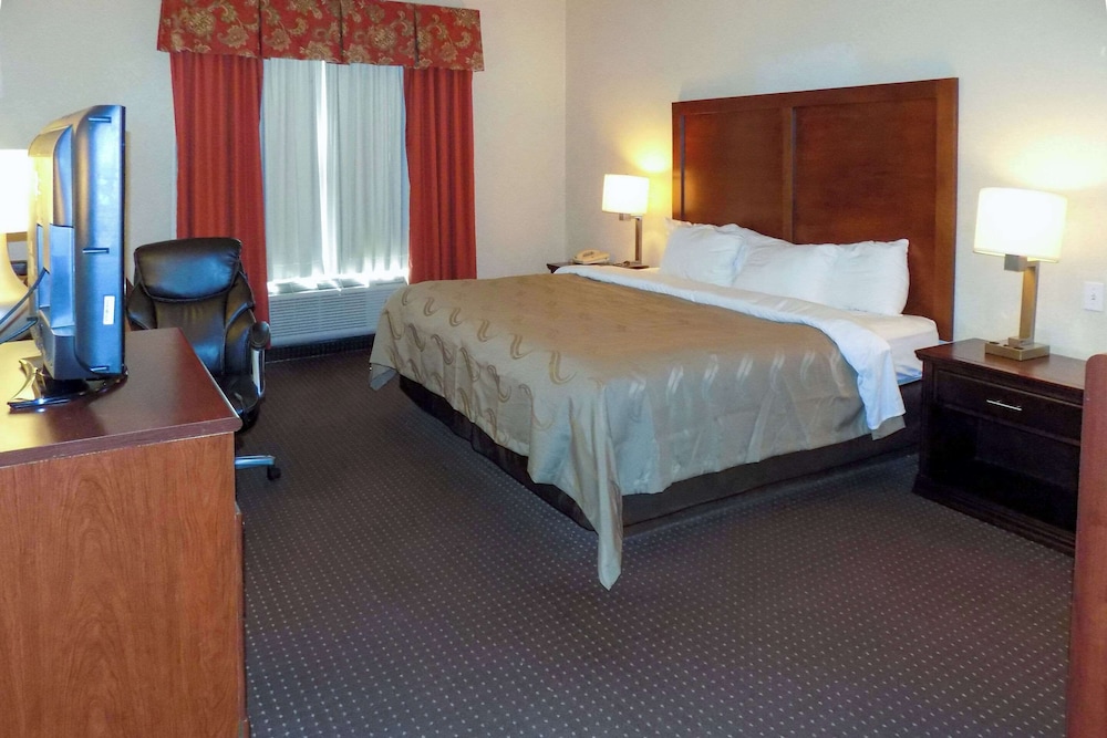 Room, 1 King Bed, Accessible, Non Smoking - Photo 2
