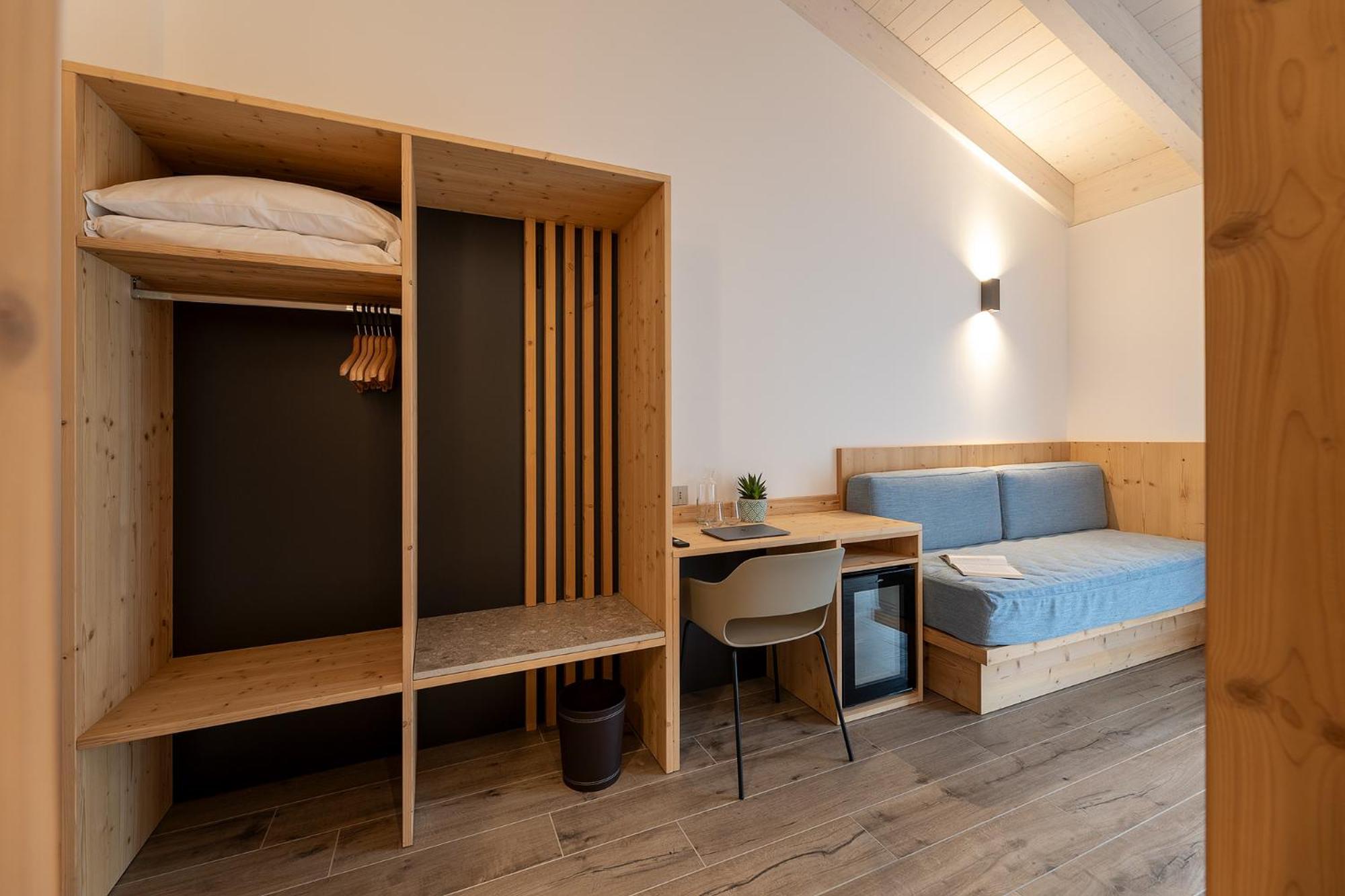 Deluxe Triple Room - Photo 7
