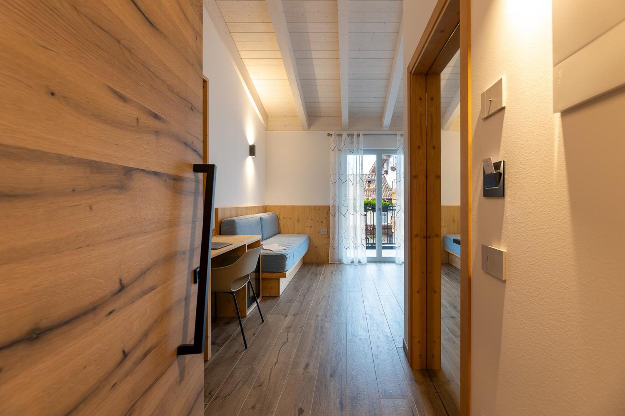 Deluxe Triple Room - Photo 9