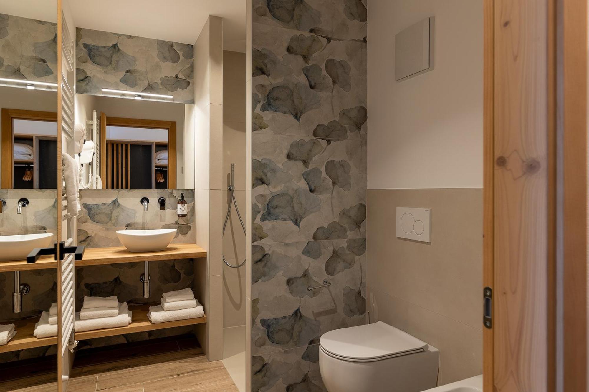 Deluxe Triple Room - Photo 10