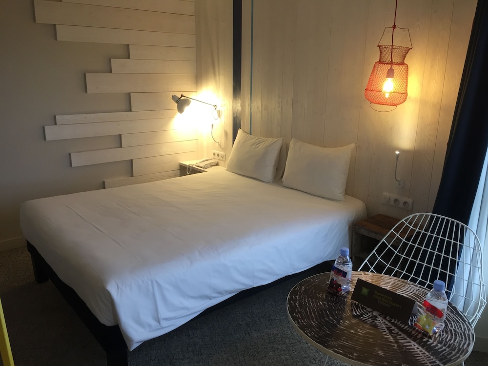 Room, Multiple Beds, Ocean View - Photo 2
