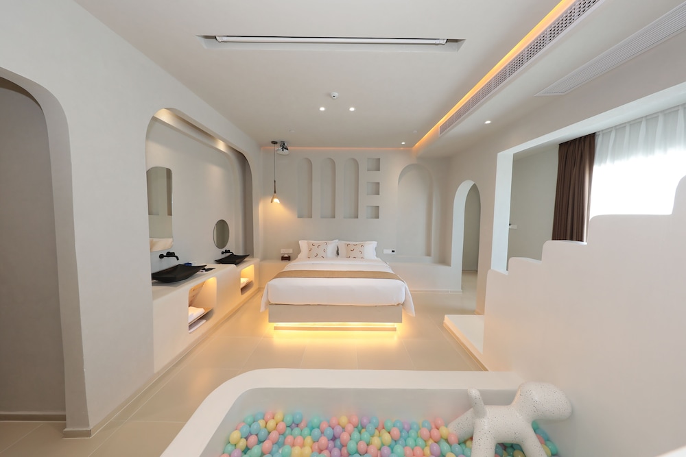 Deluxe Triple Room, Sea View photo 1