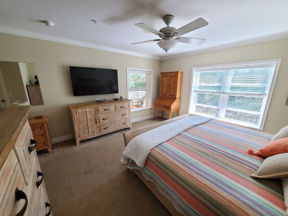 Condo, Multiple Beds, Balcony, Pool View photo 3