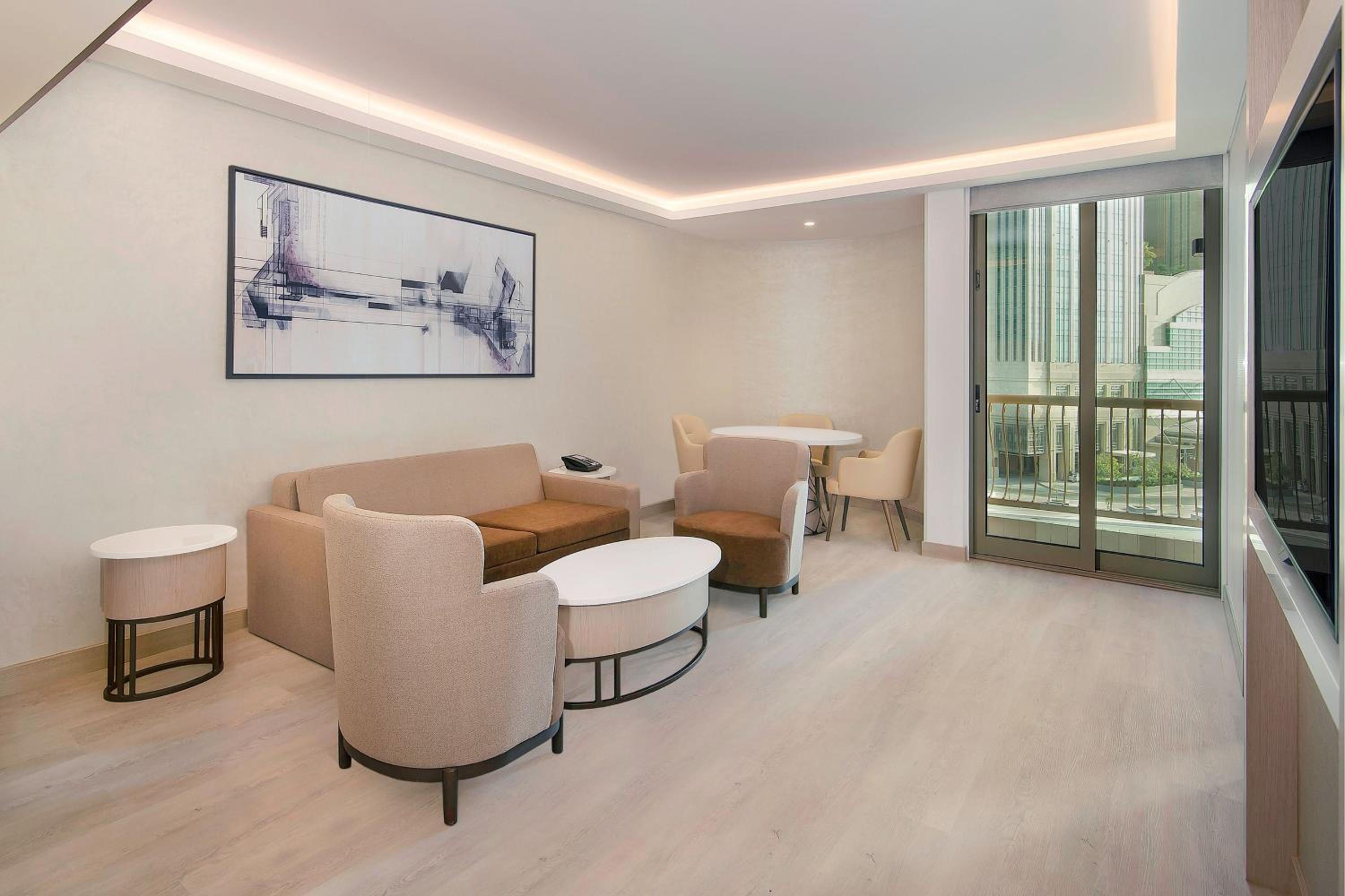 Executive Suite with Club Lounge Access photo 2
