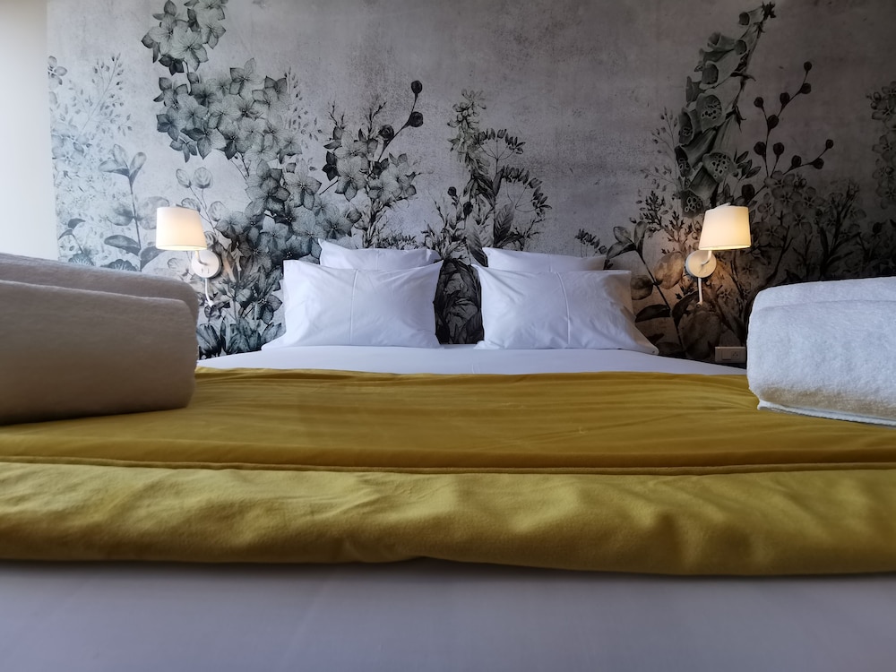 Deluxe Double or Twin Room - Photo 2