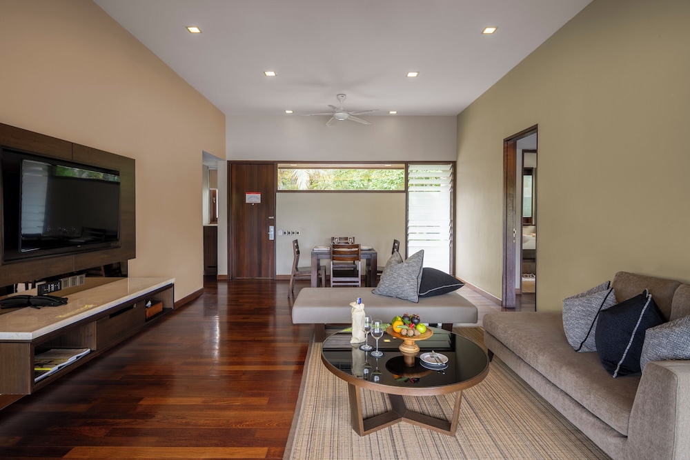 2 Bedroom Jala (Water) Villa photo 2