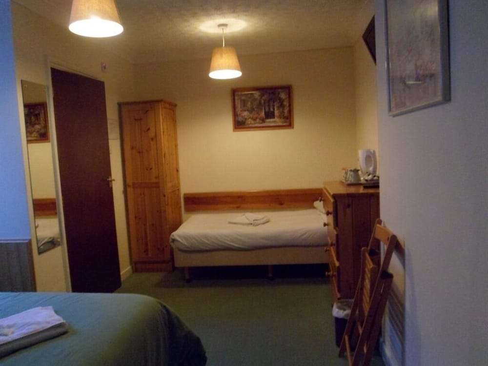 Suite, Ensuite photo 2