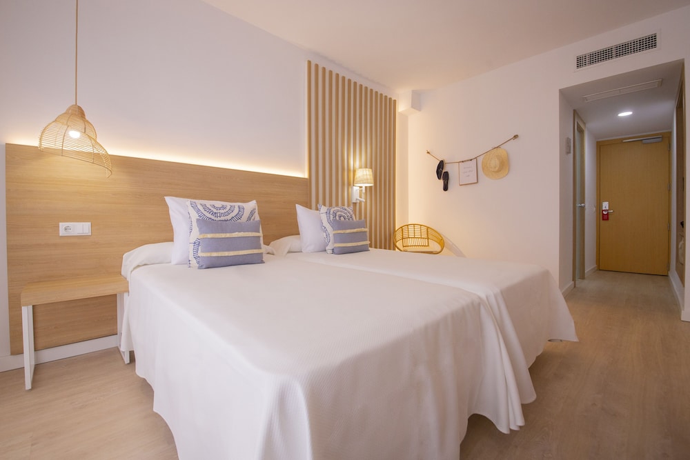 Double Room, Sea View - Photo 1