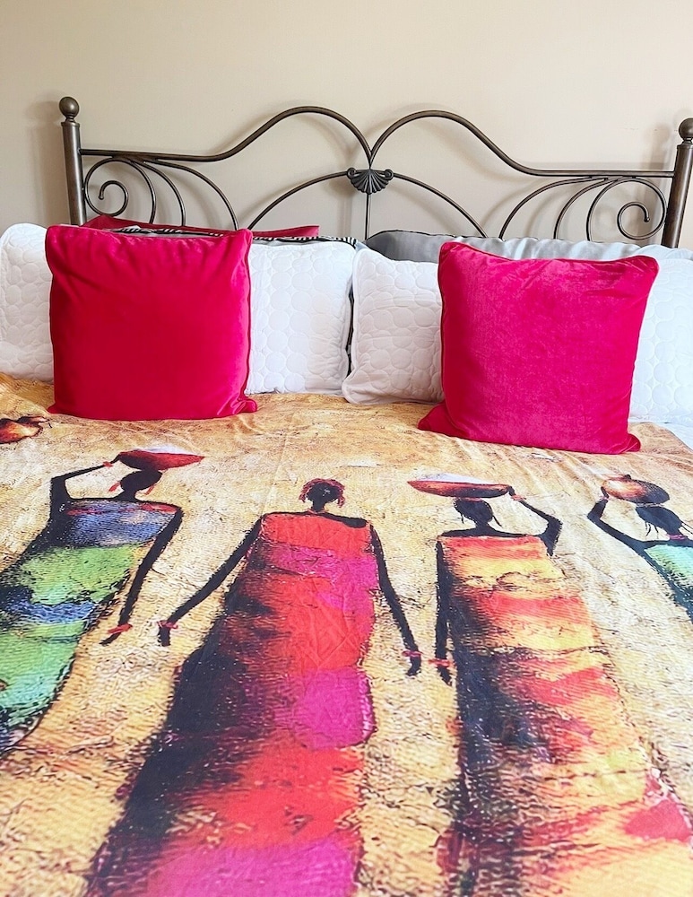 Suite 1, King Bed photo 1
