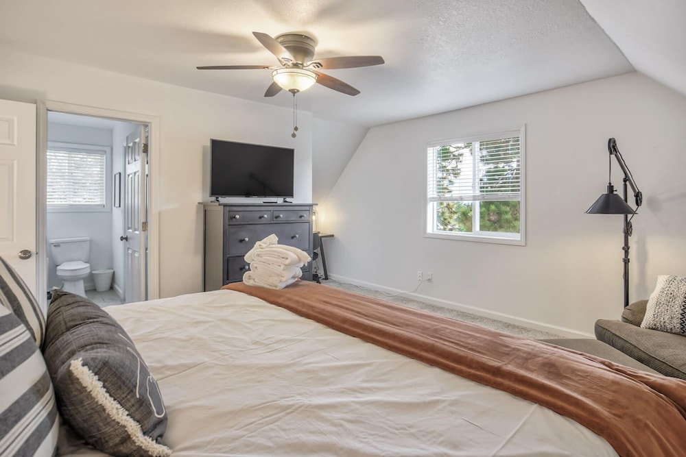 House (4 Bedrooms)