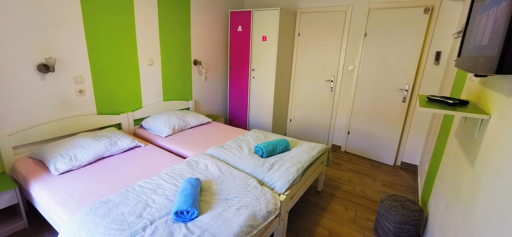 Apartment, 2 Bedrooms, Non Smoking, Private Bathroom - Photo 4